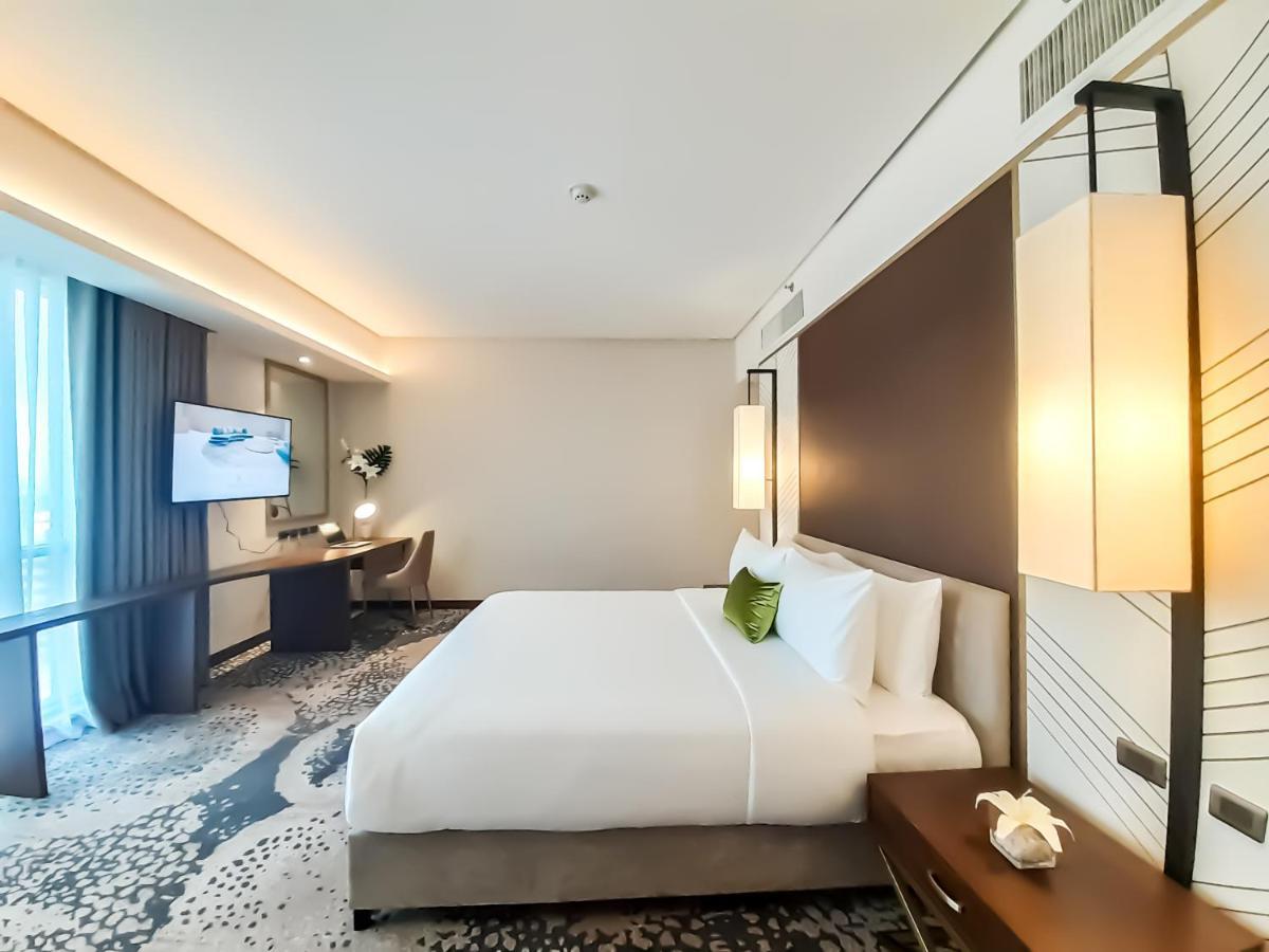 The Excelsior Hotel Las Piñas Bagian luar foto