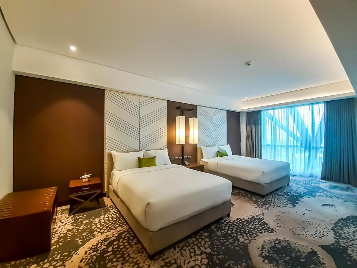 The Excelsior Hotel Las Piñas Bagian luar foto