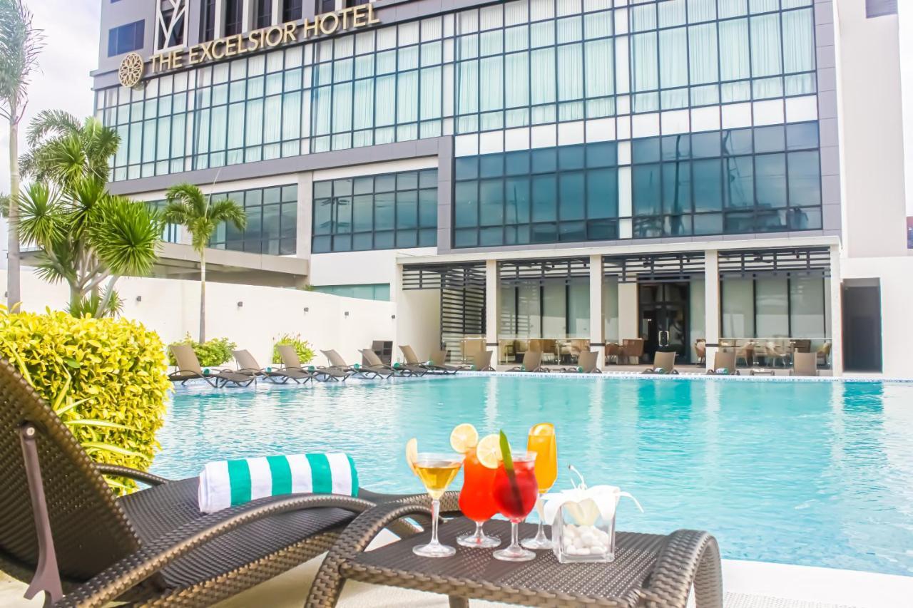 The Excelsior Hotel Las Piñas Bagian luar foto